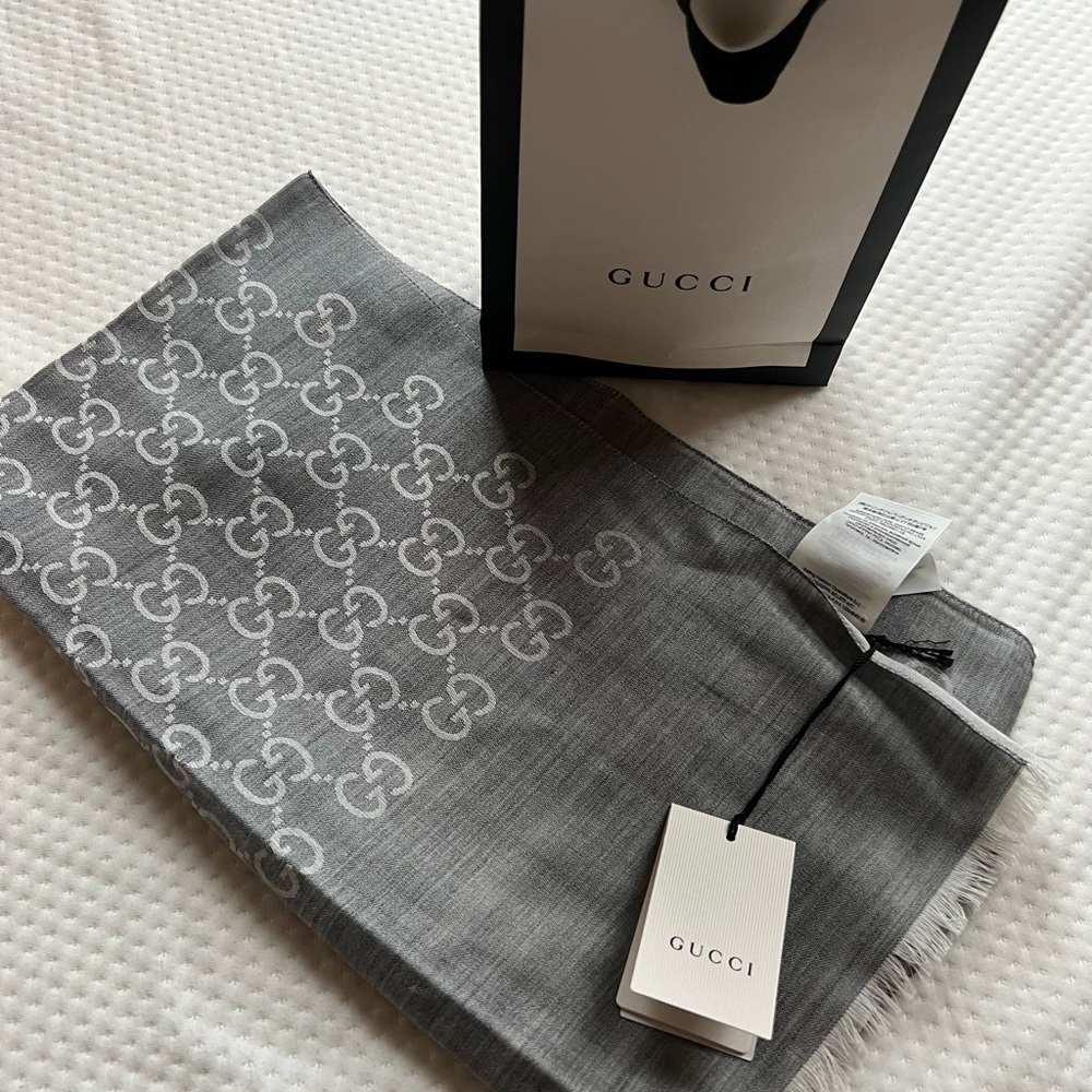 Gucci scarf